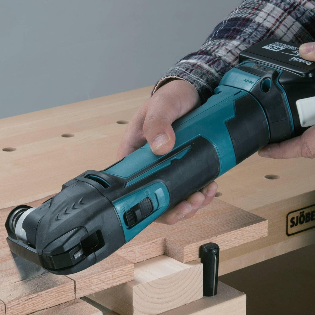 Makita XMT03Z 18V LXT® Lithium-Ion Cordless Multi-Tool